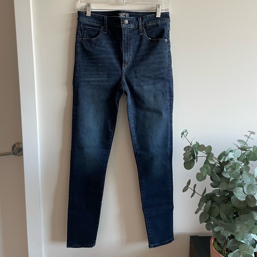 abercrombie & fitch high rise super skinny jeans dark wash size 6|28 never worn